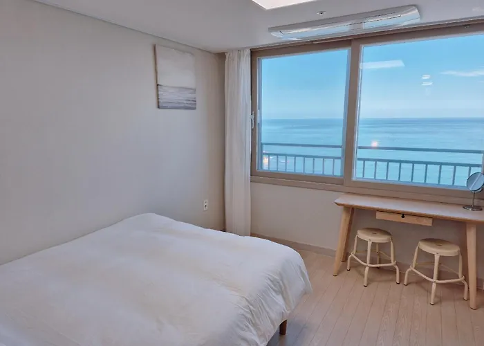 The First Ocean Songjeong Hotel *