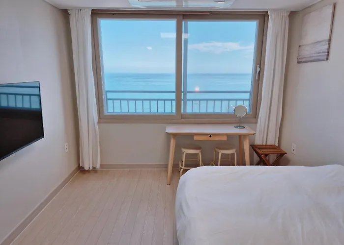 The First Ocean Songjeong Hotel *