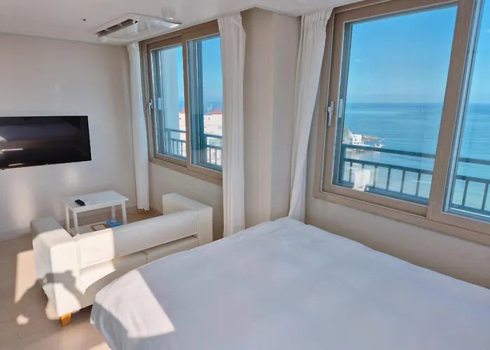 The First Ocean Songjeong Hotel *