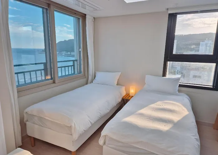 Hotel The First Ocean Songjeong