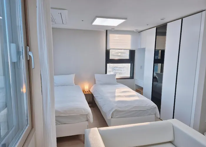 Hotel The First Ocean Songjeong *